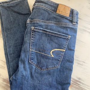 American Eagle non-distressed jeans